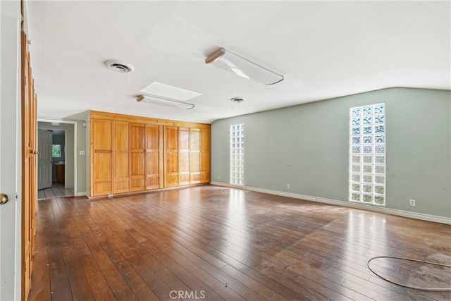 9854 Canby Avenue, Northridge, CA 91325