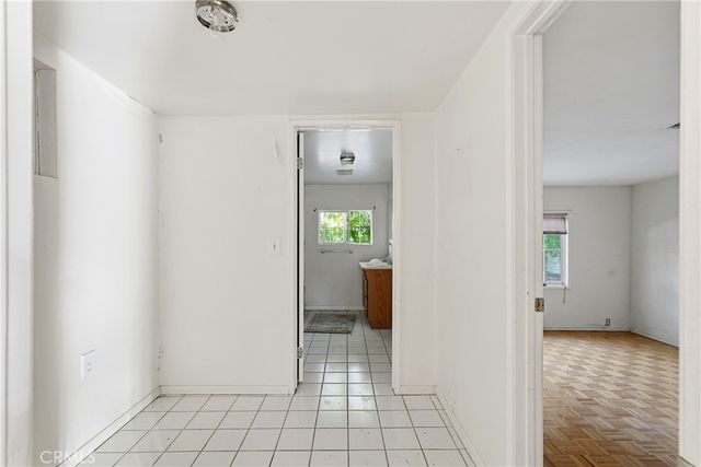 9854 Canby Avenue, Northridge, CA 91325