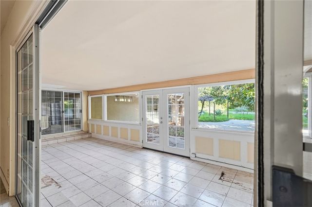 9854 Canby Avenue, Northridge, CA 91325