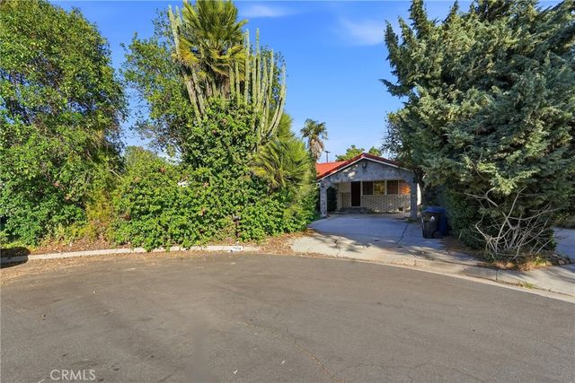 9854 Canby Avenue, Northridge, CA 91325