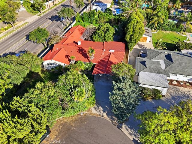 9854 Canby Avenue, Northridge, CA 91325