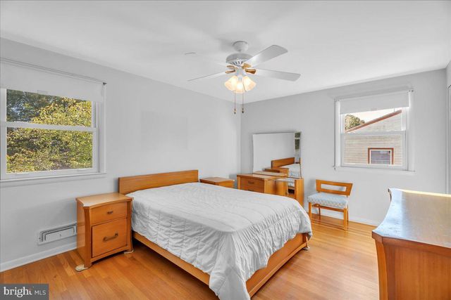1530 HILLSIDE DR, Cherry Hill, NJ 08003