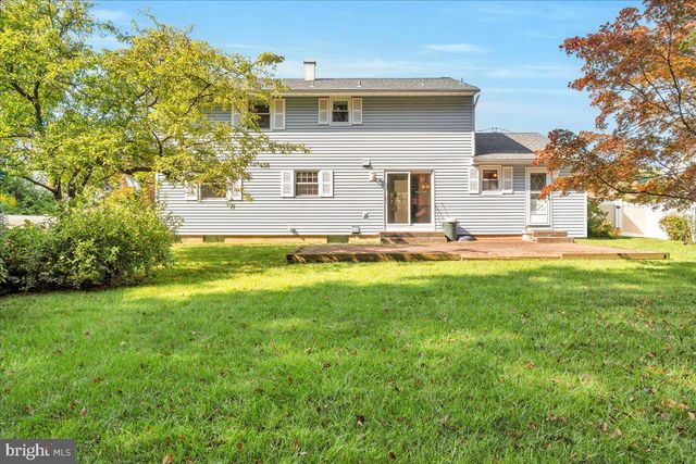 1530 HILLSIDE DR, Cherry Hill, NJ 08003