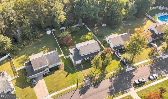 1530 HILLSIDE DR, Cherry Hill, NJ 08003