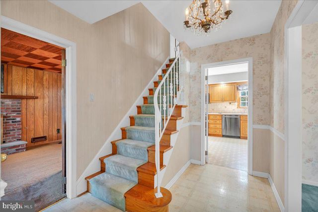 1530 HILLSIDE DR, Cherry Hill, NJ 08003