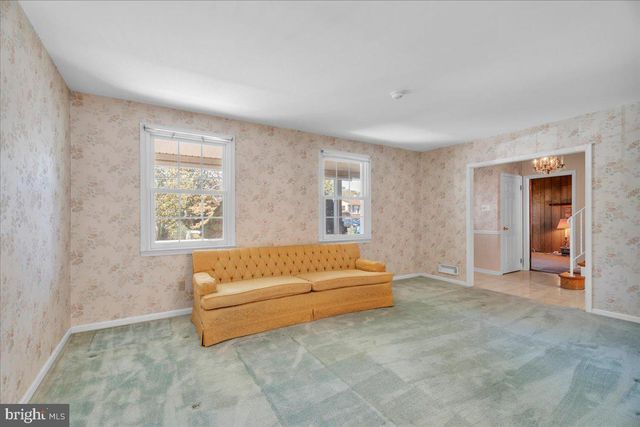 1530 HILLSIDE DR, Cherry Hill, NJ 08003