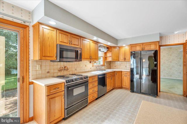 1530 HILLSIDE DR, Cherry Hill, NJ 08003