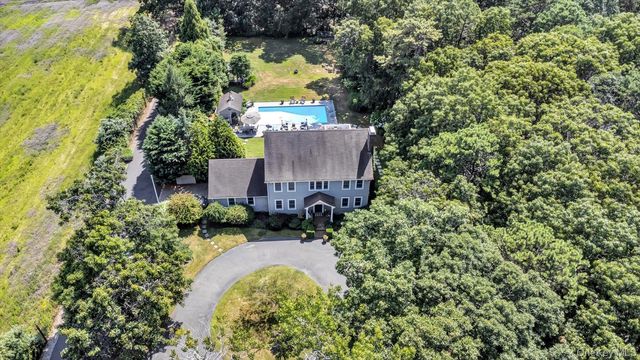147B Old Country Road, Remsenburg, NY 11960