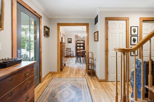 147B Old Country Road, Remsenburg, NY 11960