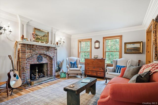 147B Old Country Road, Remsenburg, NY 11960