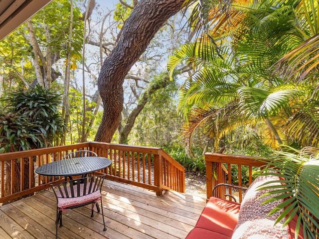 1880 WHISPERING WAY, Tarpon Springs, FL 34689