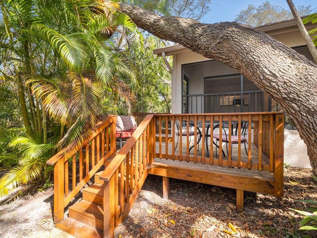 1880 WHISPERING WAY, Tarpon Springs, FL 34689