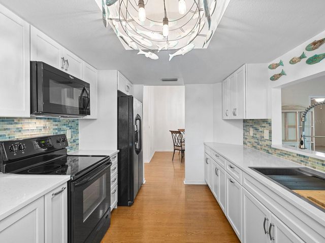 1880 WHISPERING WAY, Tarpon Springs, FL 34689