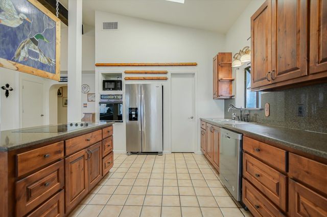 1018 Impala DR, Granite Shoals, TX 78654