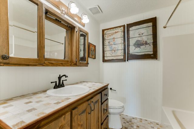 1018 Impala DR, Granite Shoals, TX 78654