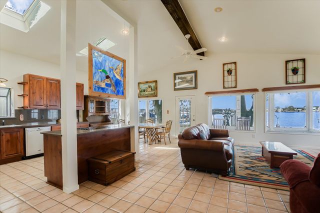 1018 Impala DR, Granite Shoals, TX 78654