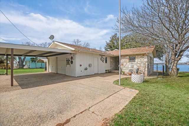 1018 Impala DR, Granite Shoals, TX 78654