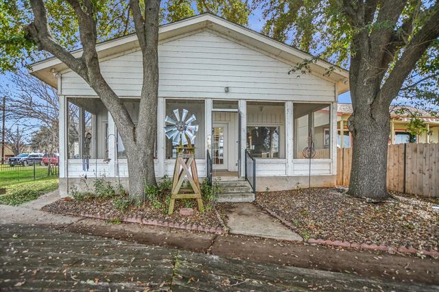 1018 Impala DR, Granite Shoals, TX 78654