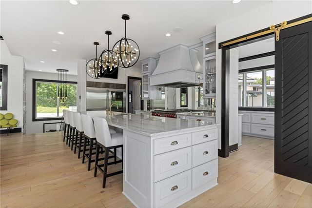 16509 Macallister Court, Loch Lloyd, MO 64012