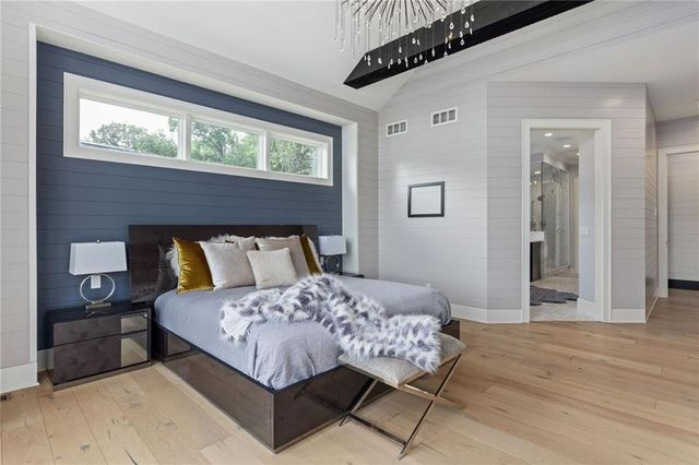 16509 Macallister Court, Loch Lloyd, MO 64012