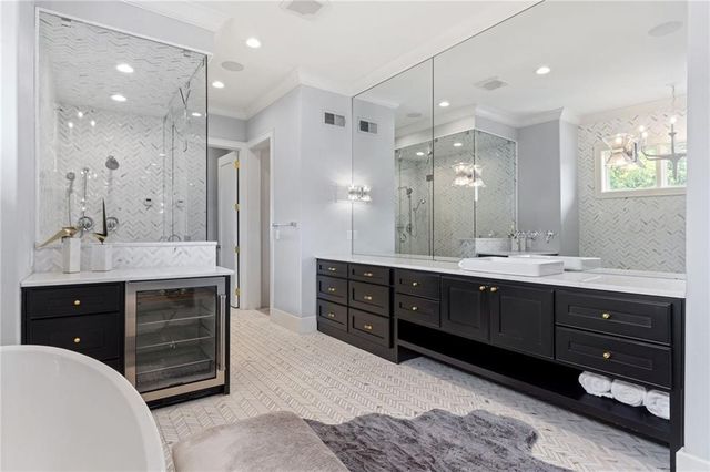 16509 Macallister Court, Loch Lloyd, MO 64012