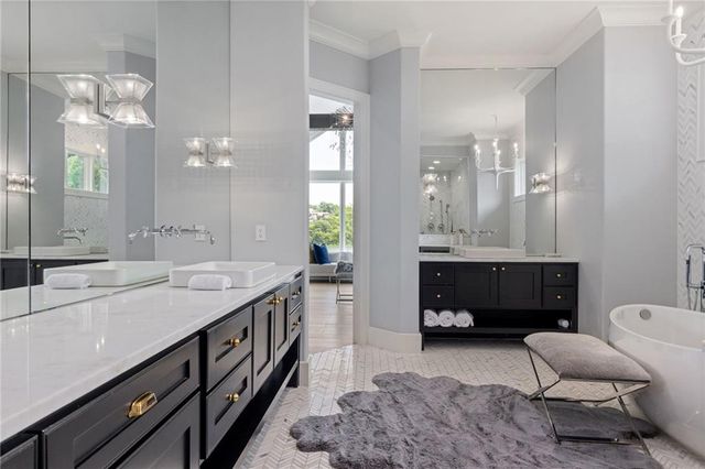 16509 Macallister Court, Loch Lloyd, MO 64012