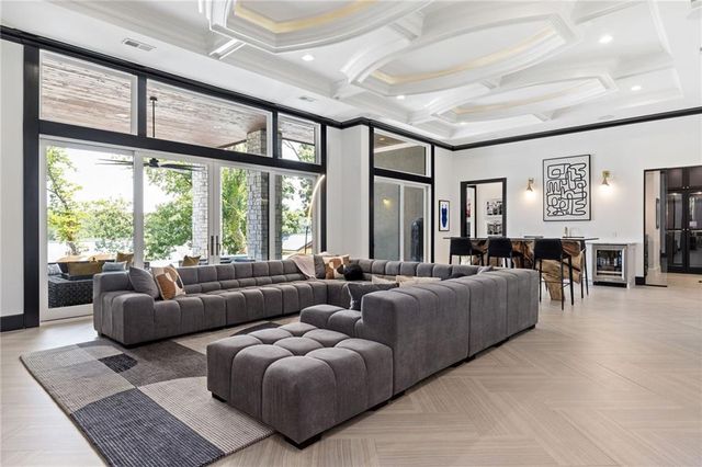 16509 Macallister Court, Loch Lloyd, MO 64012