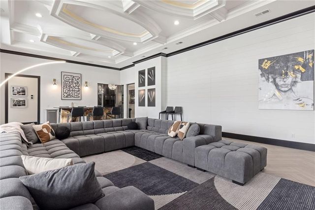 16509 Macallister Court, Loch Lloyd, MO 64012