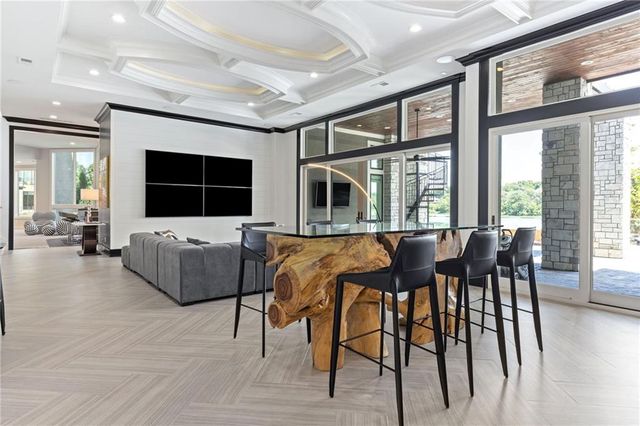 16509 Macallister Court, Loch Lloyd, MO 64012