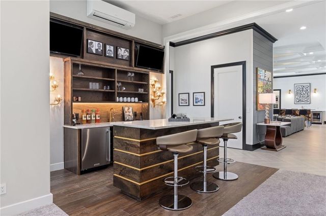 16509 Macallister Court, Loch Lloyd, MO 64012