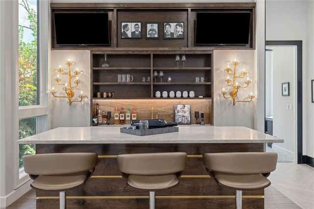 16509 Macallister Court, Loch Lloyd, MO 64012