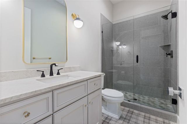 16509 Macallister Court, Loch Lloyd, MO 64012