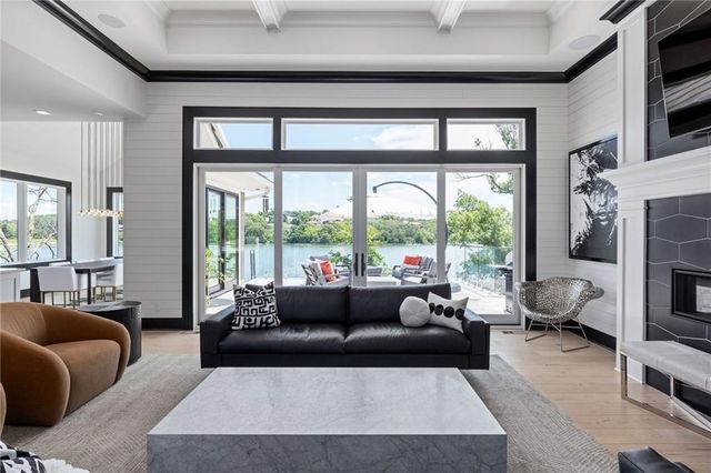 16509 Macallister Court, Loch Lloyd, MO 64012