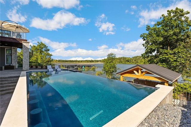 16509 Macallister Court, Loch Lloyd, MO 64012