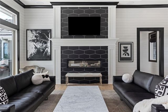 16509 Macallister Court, Loch Lloyd, MO 64012