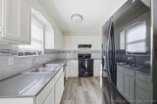 549 N Elm Street, Jenks, OK 74037