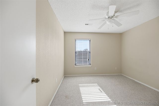 549 N Elm Street, Jenks, OK 74037