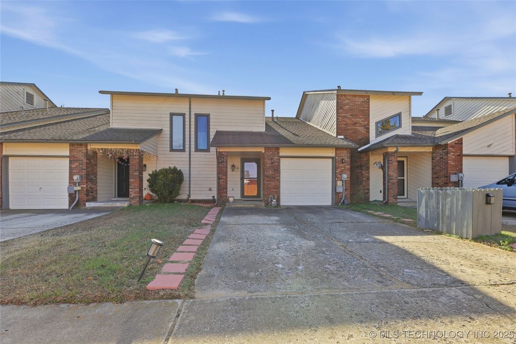 549 N Elm Street, Jenks, OK 74037