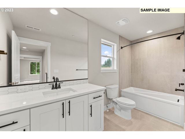 5560 N 94TH Ave LT 216, Camas, WA 98607