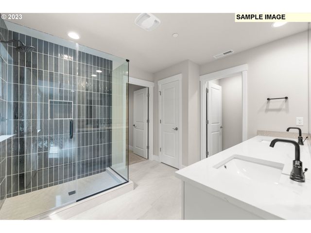 5560 N 94TH Ave LT 216, Camas, WA 98607