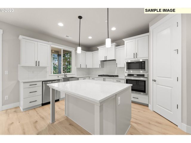 5560 N 94TH Ave LT 216, Camas, WA 98607