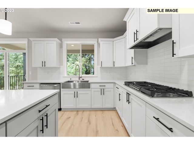 5560 N 94TH Ave LT 216, Camas, WA 98607