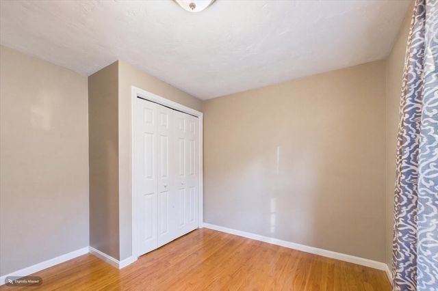 15 Old Center St, Middleboro, MA 02346