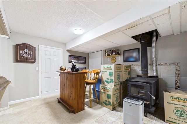 15 Old Center St, Middleboro, MA 02346
