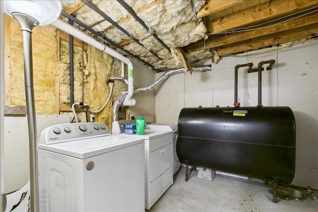 15 Old Center St, Middleboro, MA 02346