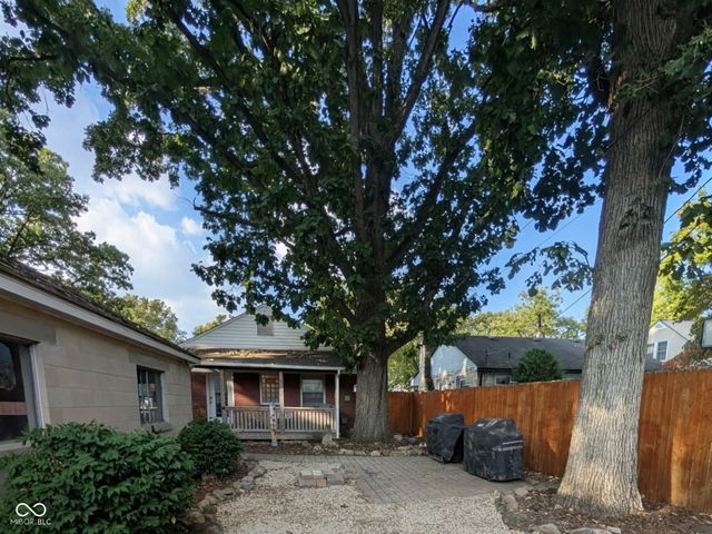 2615 Mcleay Drive, Indianapolis, IN 46220