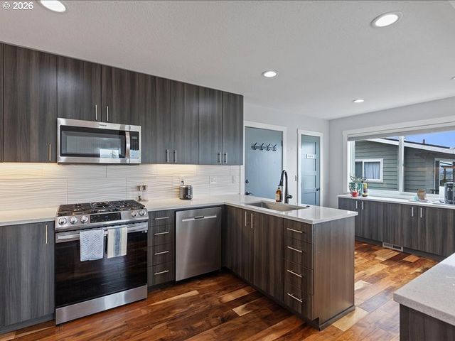 11225 Se LEXINGTON St, Portland, OR 97266