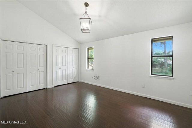 2 Pheasant Run, Clinton, MS 39056
