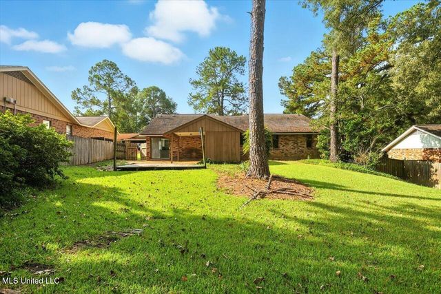 2 Pheasant Run, Clinton, MS 39056
