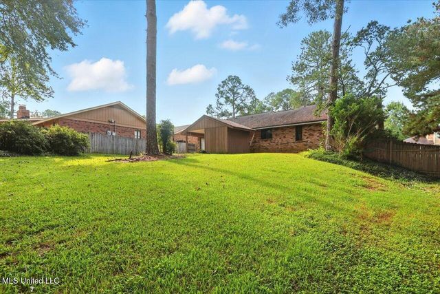 2 Pheasant Run, Clinton, MS 39056